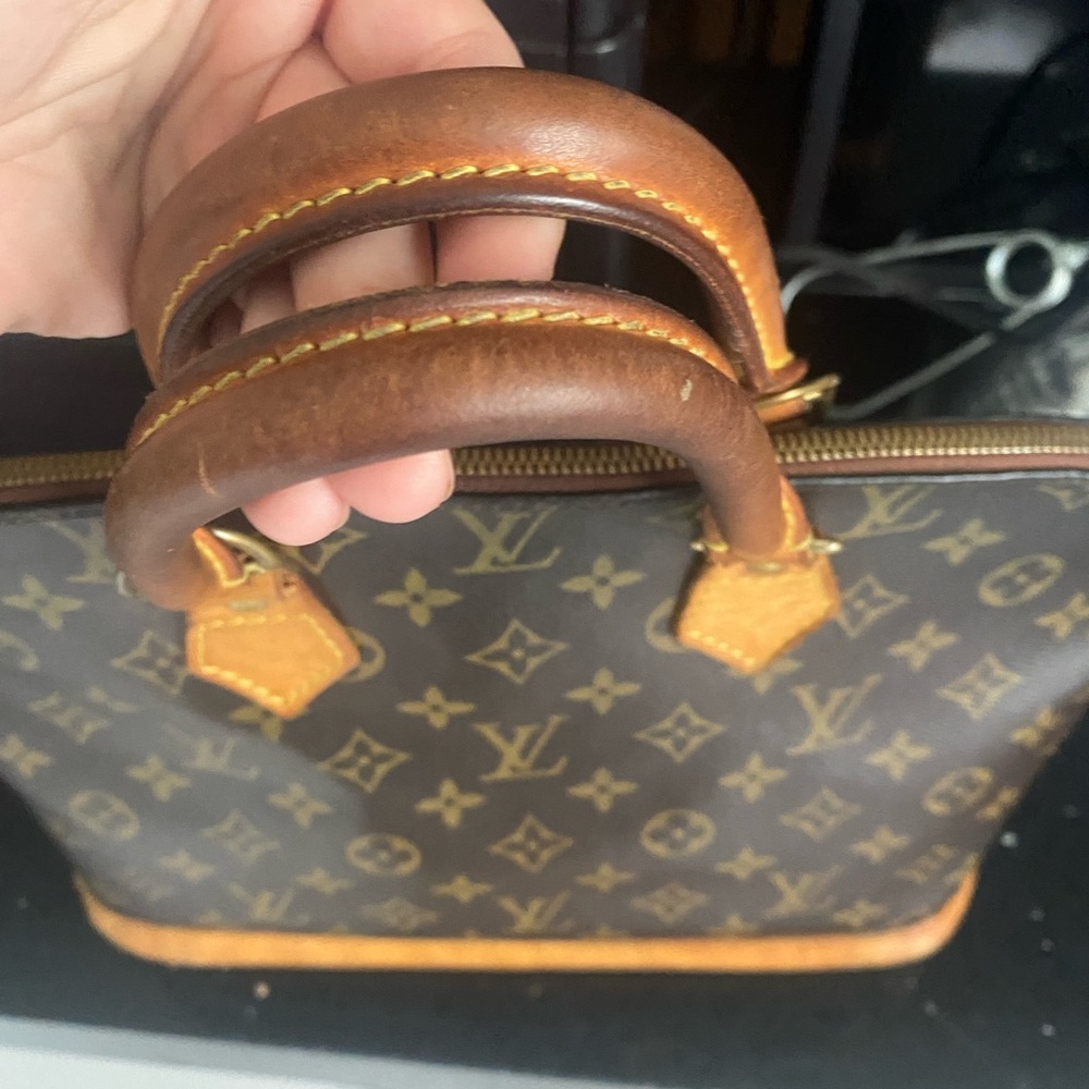 Authentic Louis Vuitton Alma